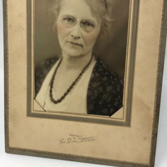Vtg Portrait Photo 1932 Picture Colorized Print Cardboard Frame VanDyke‎ Studio - Picture 5 of 12